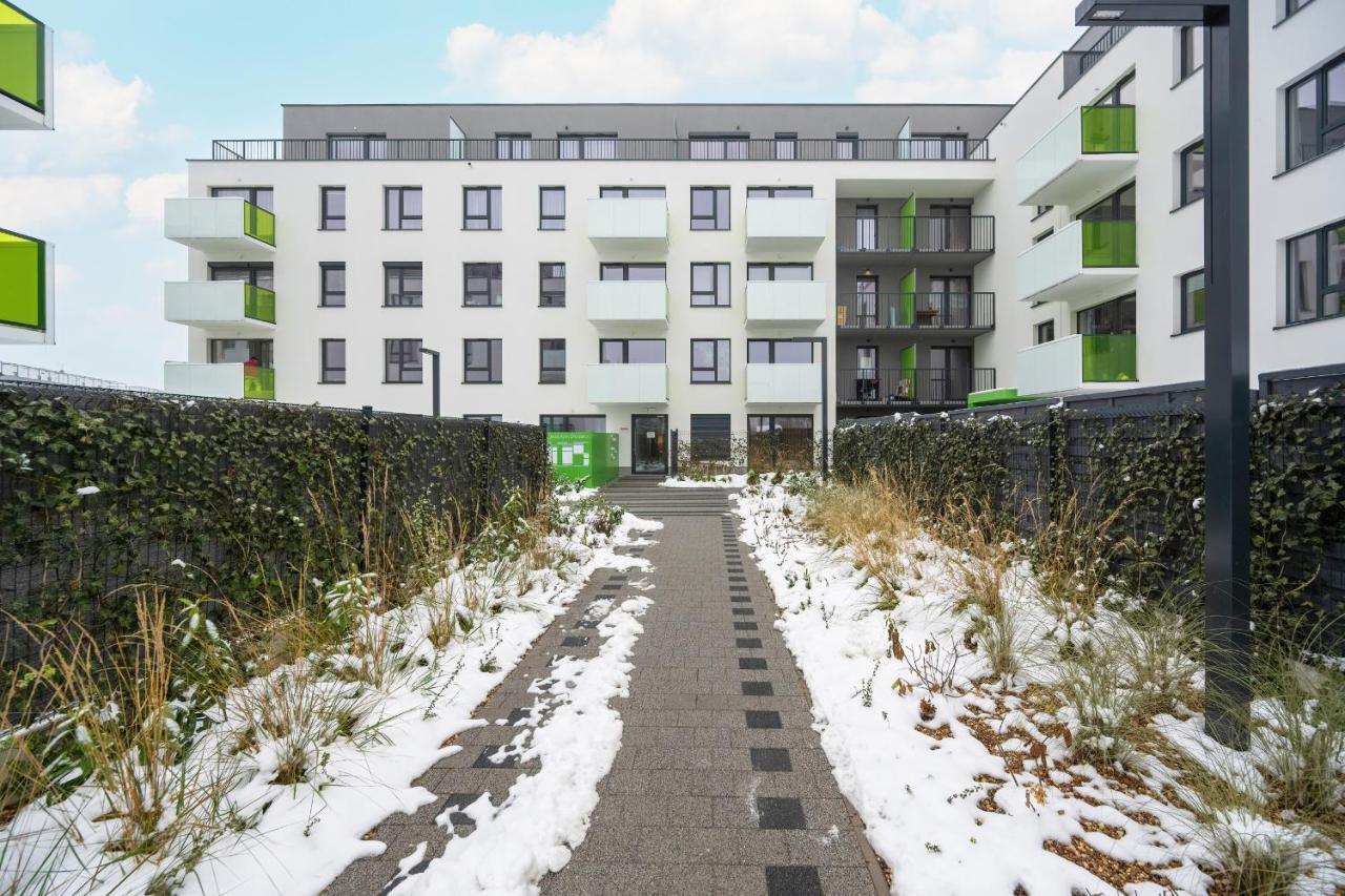 Pleasant Decor, Balcony & Parking Wroclaw By Renters Апартаменти