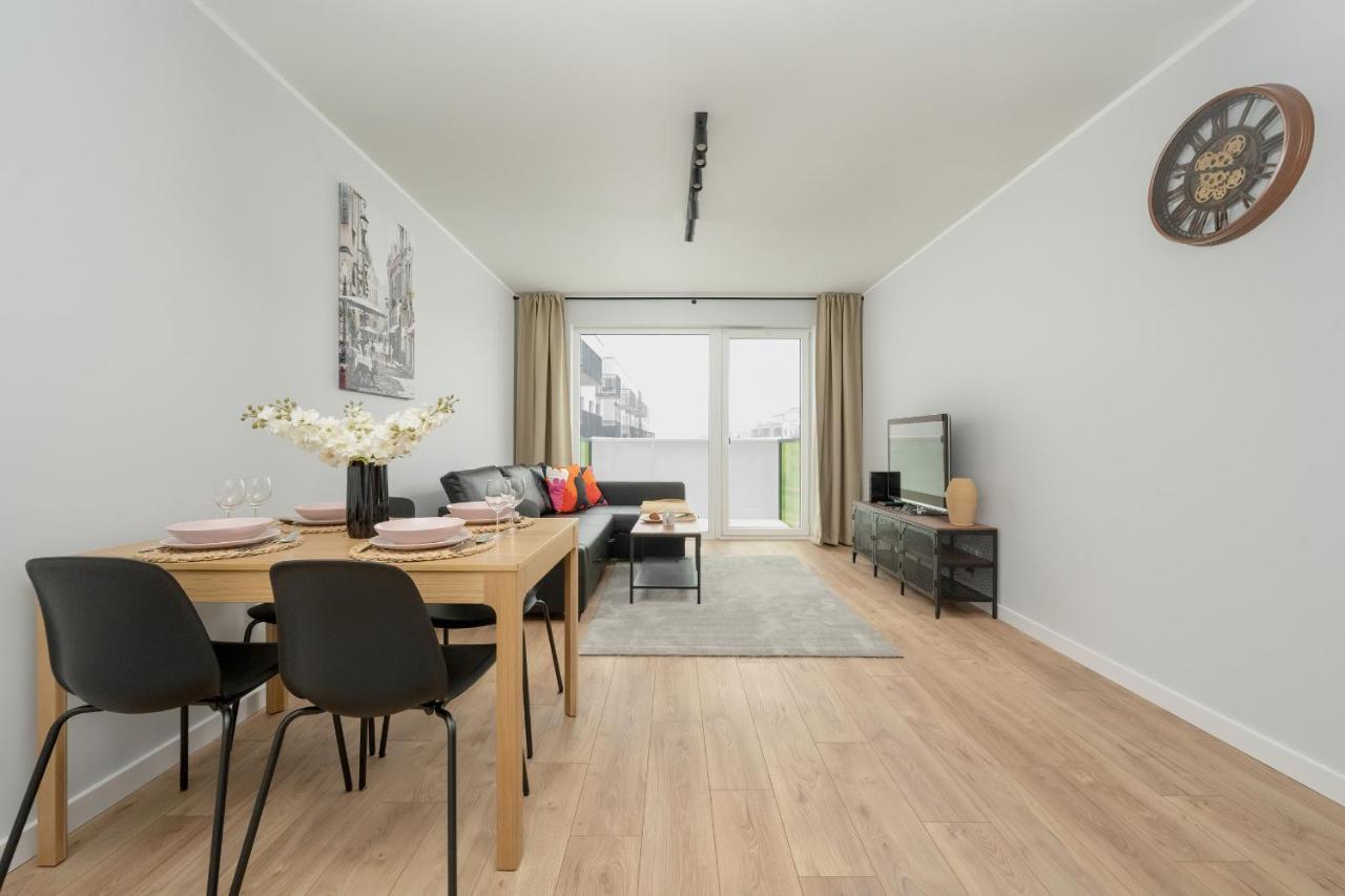 Pleasant Decor, Balcony & Parking Wroclaw By Renters *